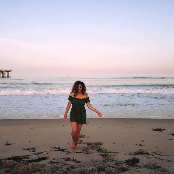 Meet your Posher, Hellan - Picture 1 of 1